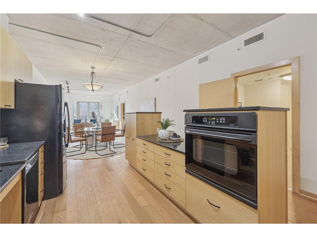212 1st Street N #202 Minneapolis MN 55401 6813729 image11