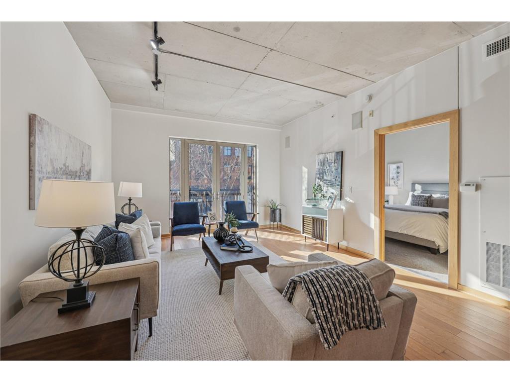 212 1st Street N #202 Minneapolis MN 55401 6813729 image2