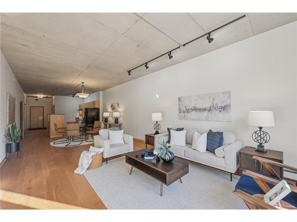 212 1st Street N #202 Minneapolis MN 55401 6813729 image3