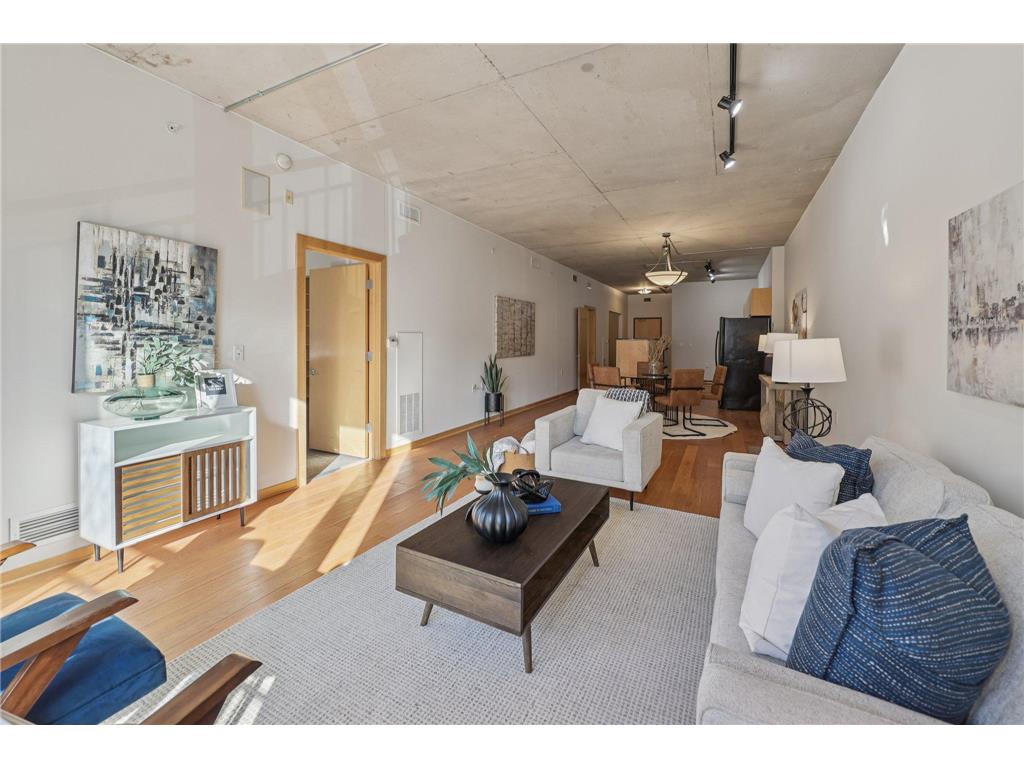 212 1st Street N #202 Minneapolis MN 55401 6813729 image4