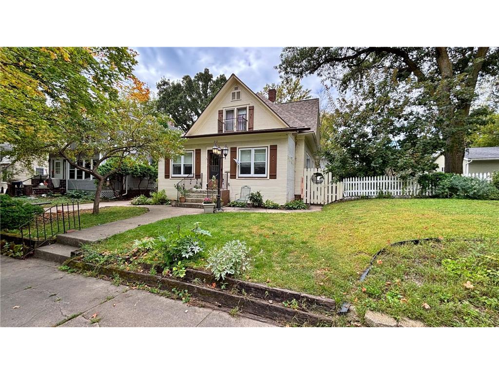 212 2nd Street S Waterville MN 56096 6785723 image1