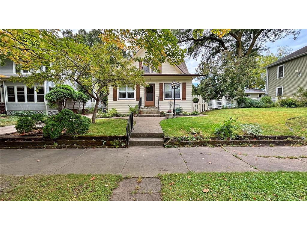 212 2nd Street S Waterville MN 56096 6785723 image2