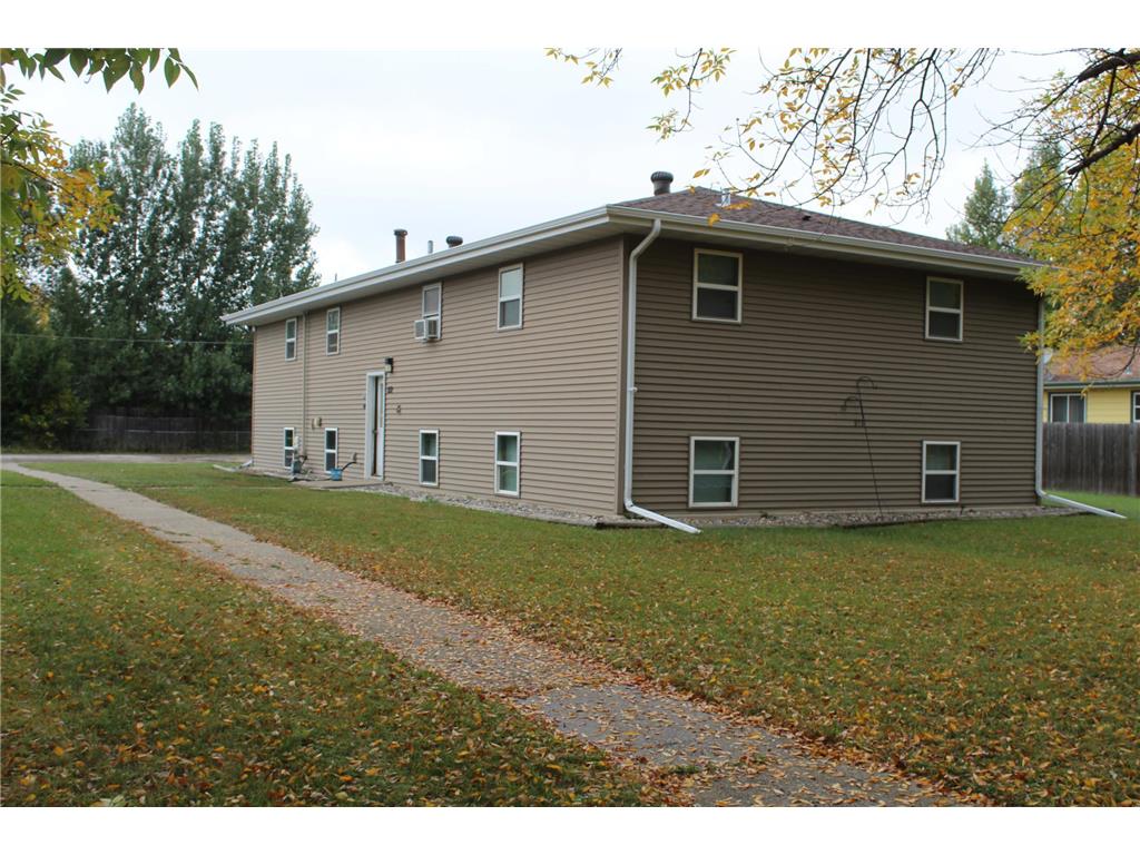 212 4th Street NW Dilworth MN 56529 6439398 image1