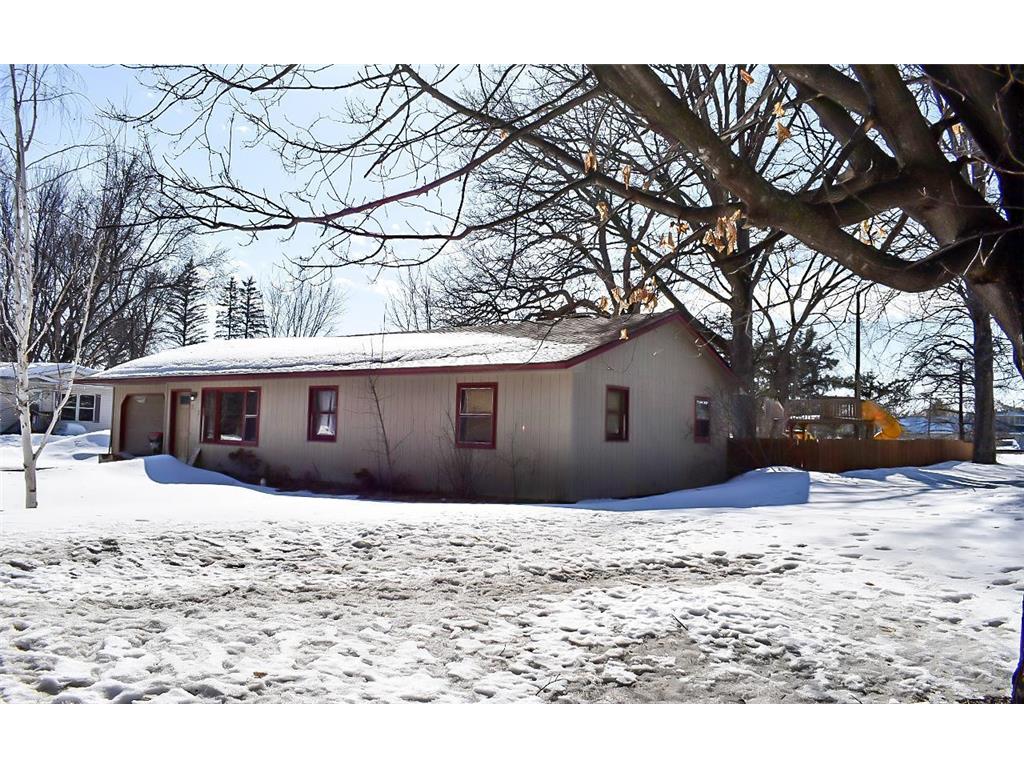 212 Beechwood Avenue N Braham MN 55006 6348278 image1