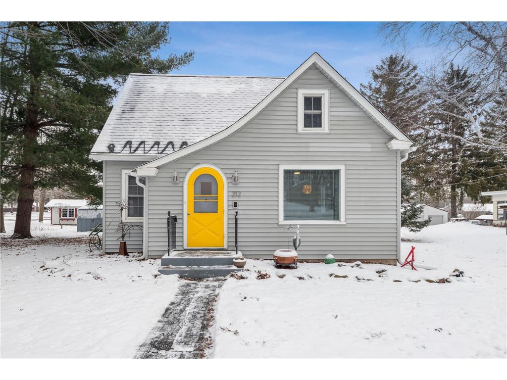 212 E 2nd Avenue Luck WI 54853 6476516 image1