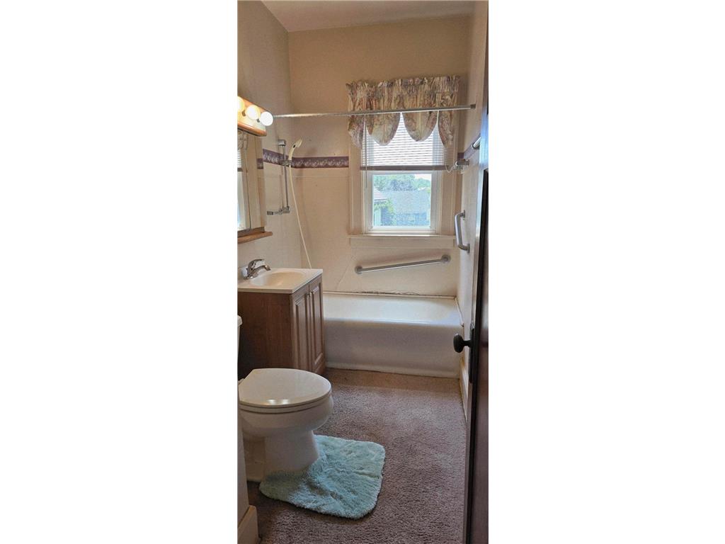 212 E 5th Street Albert Lea MN 56007 7085600 image16
