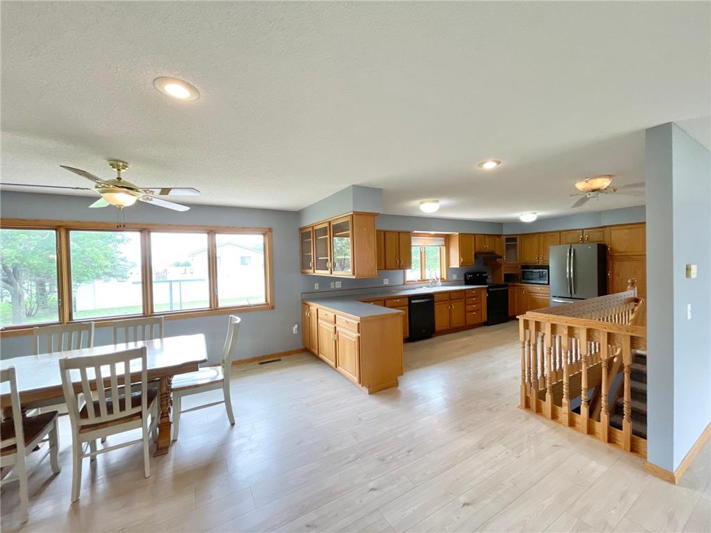 212 Eastern Avenue S Comfrey MN 56019 7089495 image11