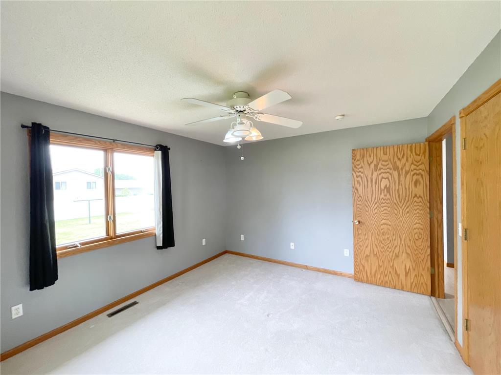 212 Eastern Avenue S Comfrey MN 56019 7089495 image34