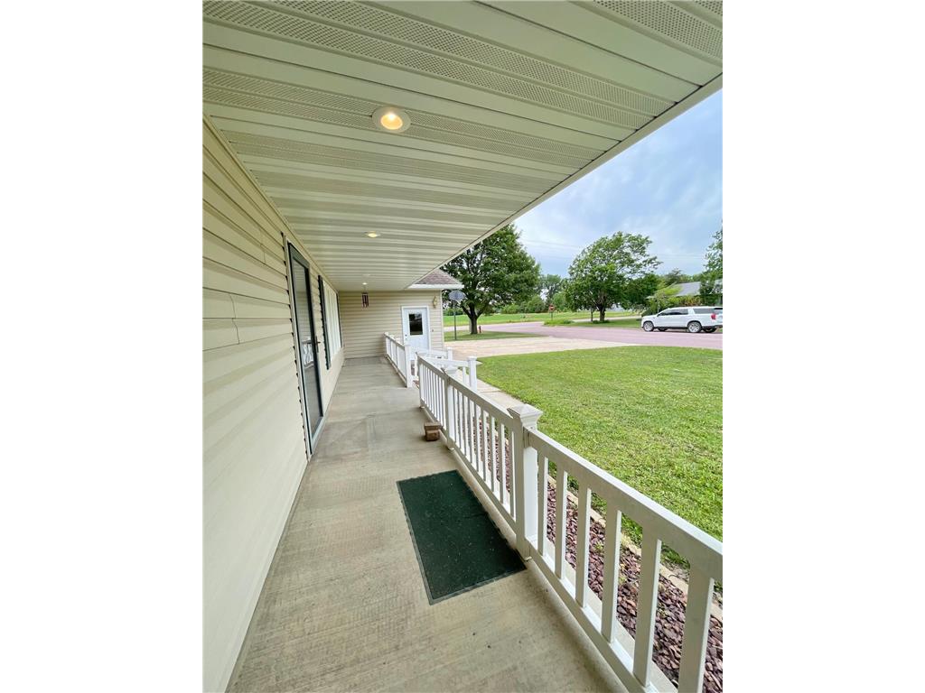 212 Eastern Avenue S Comfrey MN 56019 7089495 image5