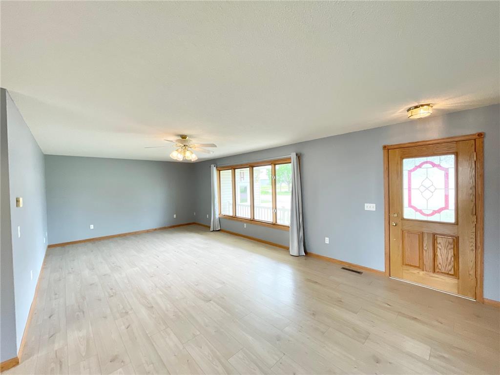 212 Eastern Avenue S Comfrey MN 56019 7089495 image7