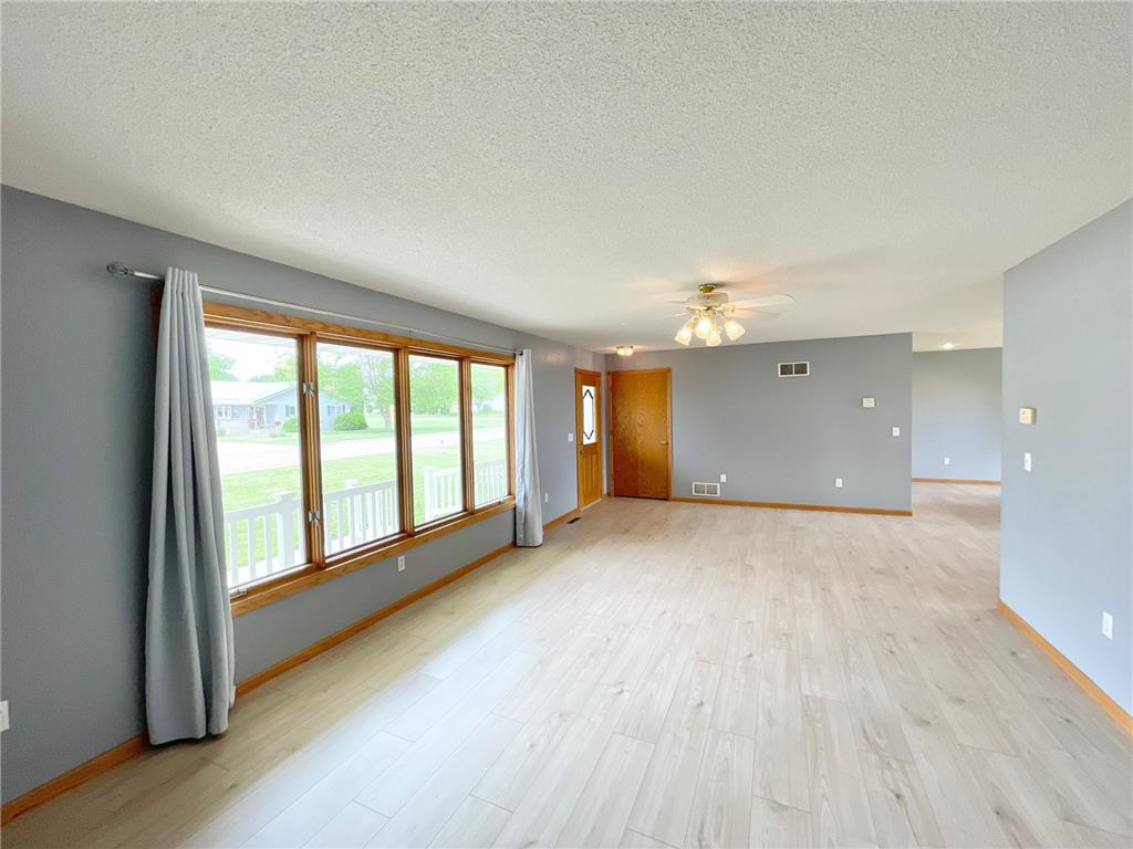 212 Eastern Avenue S Comfrey MN 56019 7089495 image8