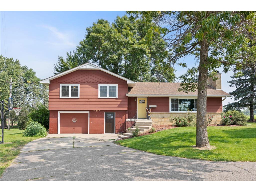 212 Gehlen Drive SE Silver Lake MN 55381 - Silver 6588136 image1