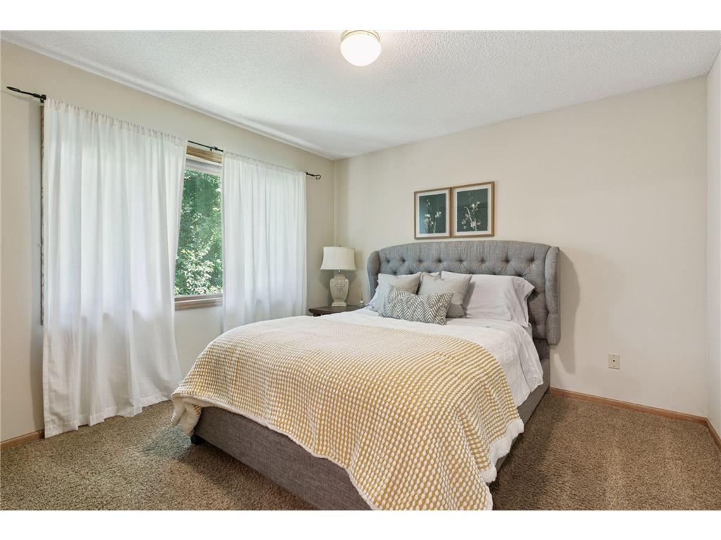 212 Geneva Boulevard Burnsville MN 55306 7012336 image18