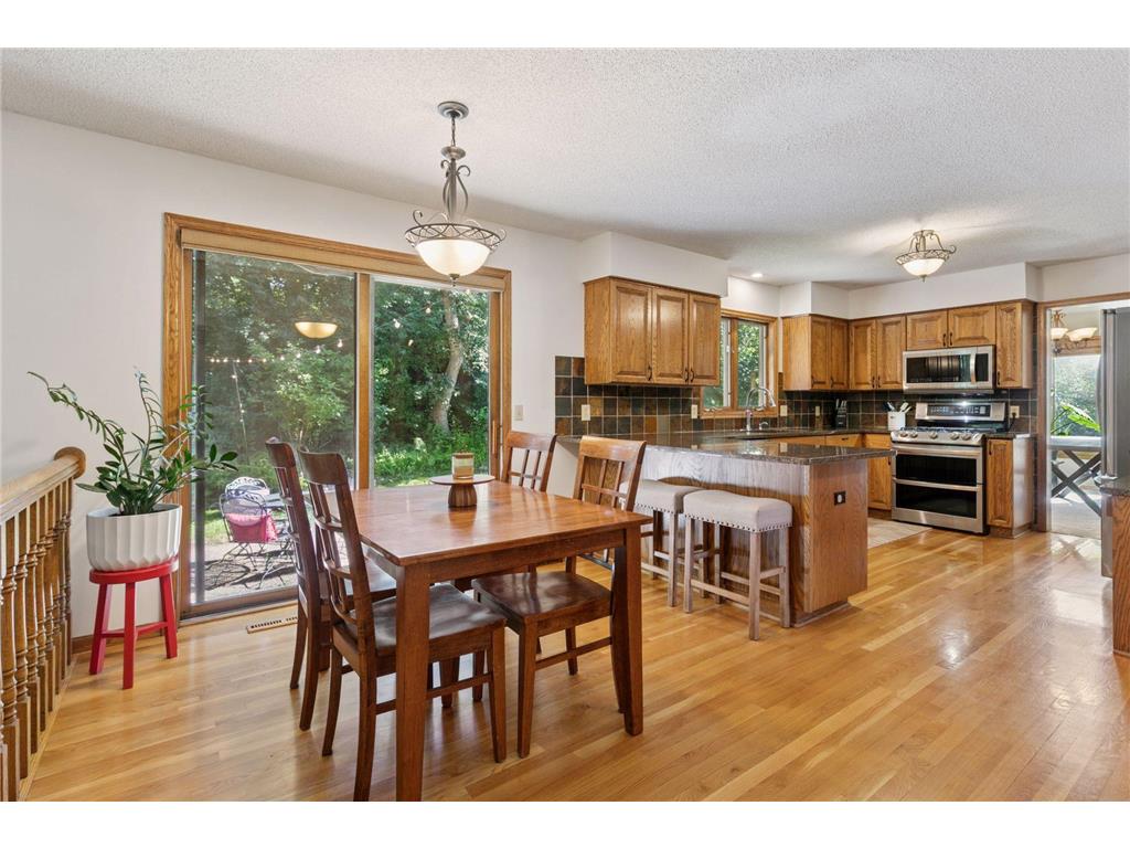 212 Geneva Boulevard Burnsville MN 55306 7012336 image2