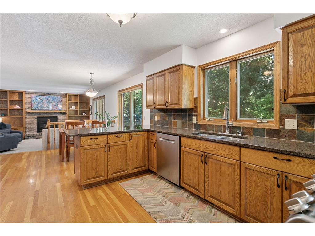 212 Geneva Boulevard Burnsville MN 55306 7012336 image7