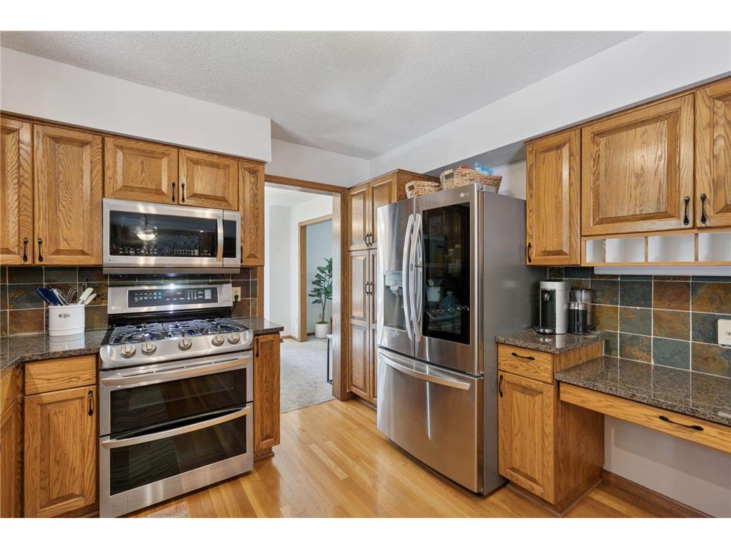 212 Geneva Boulevard Burnsville MN 55306 7012336 image8