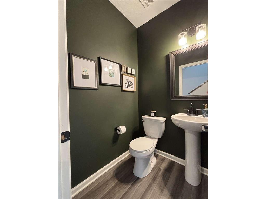 212 Junco Road N Lake Elmo MN 55042 6796897 image11