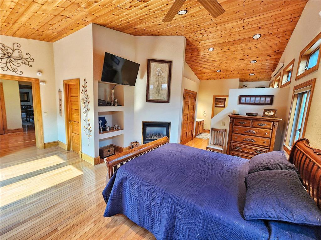 212 Lake Avenue NE Clearbrook MN 56634 7070697 image23