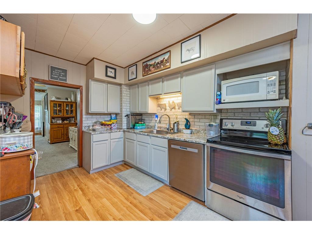 212 Main Street E Saint Clair MN 56080 7082322 image27