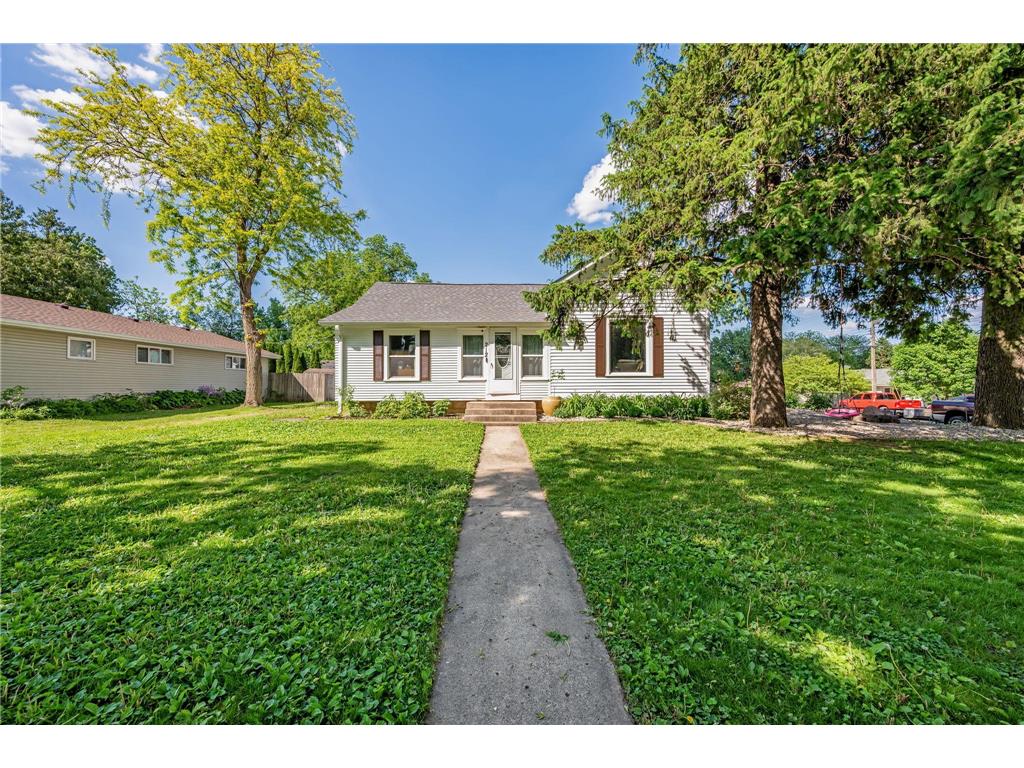 212 Main Street E Saint Clair MN 56080 7082322 image7