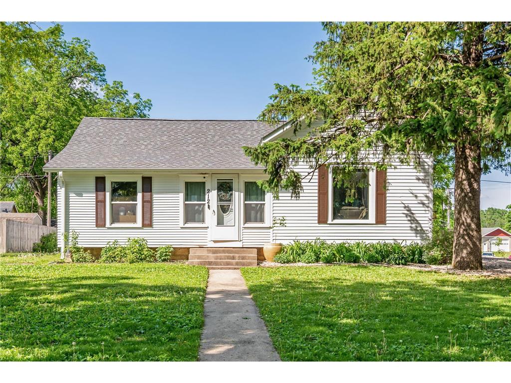 212 Main Street E Saint Clair MN 56080 7082322 image8