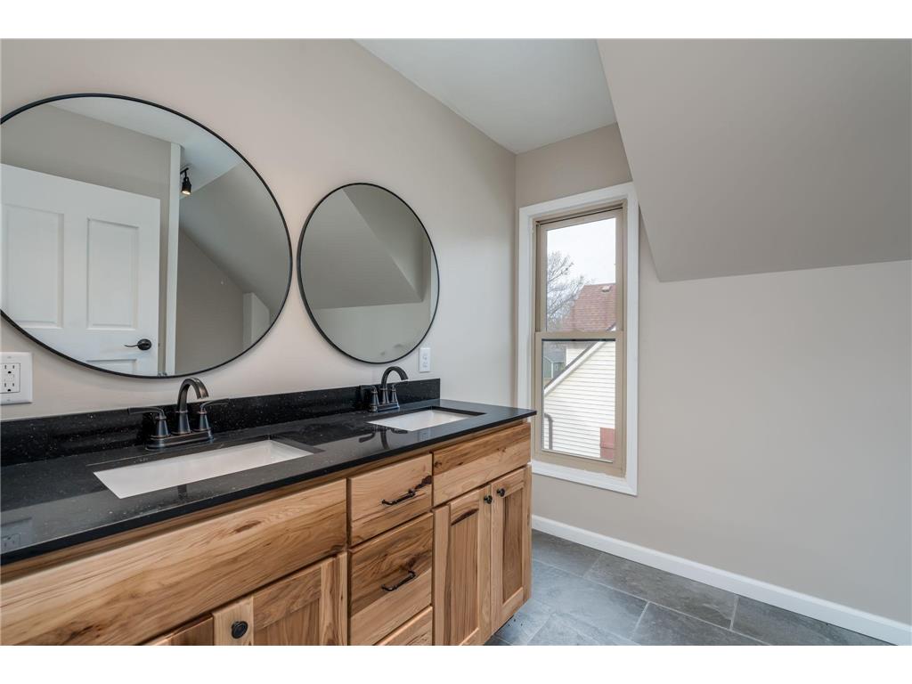 212 N Murphy Street Lake Crystal MN 56055 6802365 image20