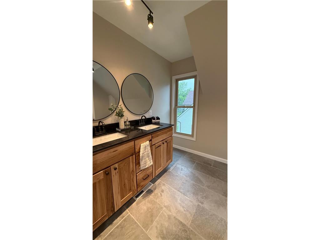 212 N Murphy Street Lake Crystal MN 56055 7089355 image17