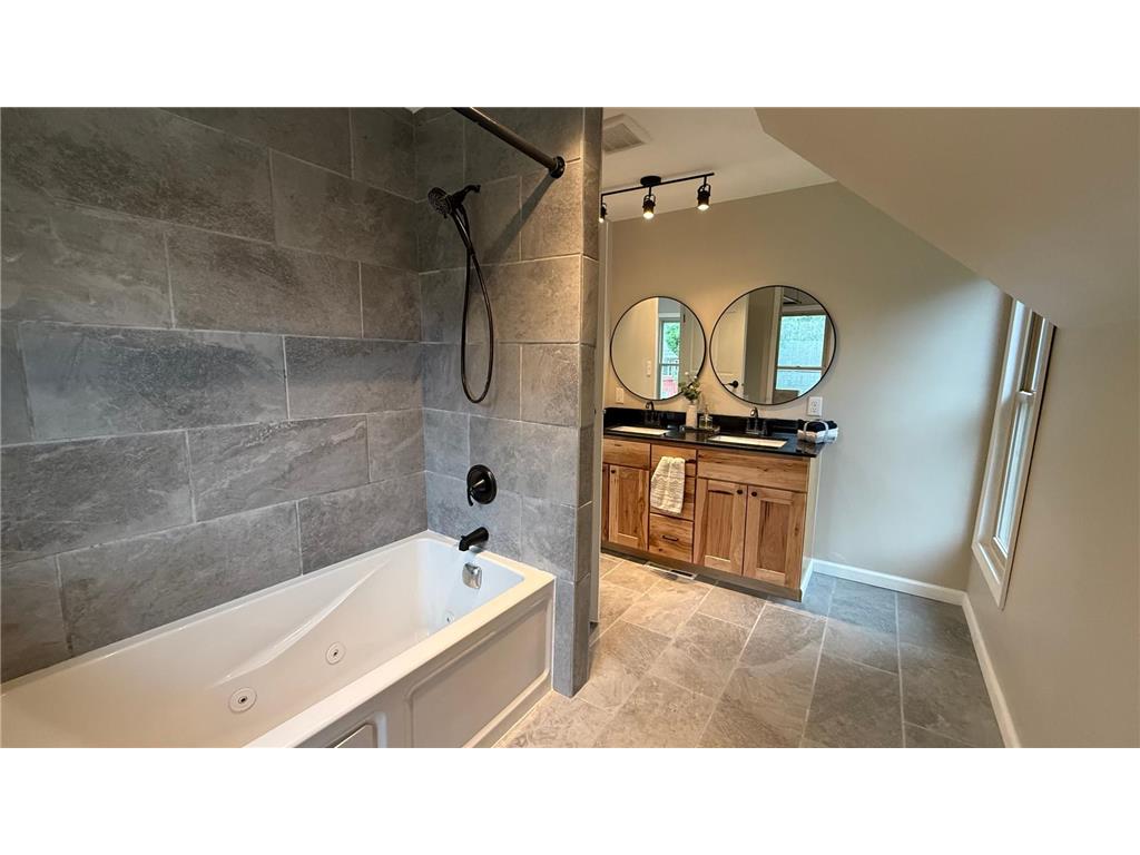 212 N Murphy Street Lake Crystal MN 56055 7089355 image19