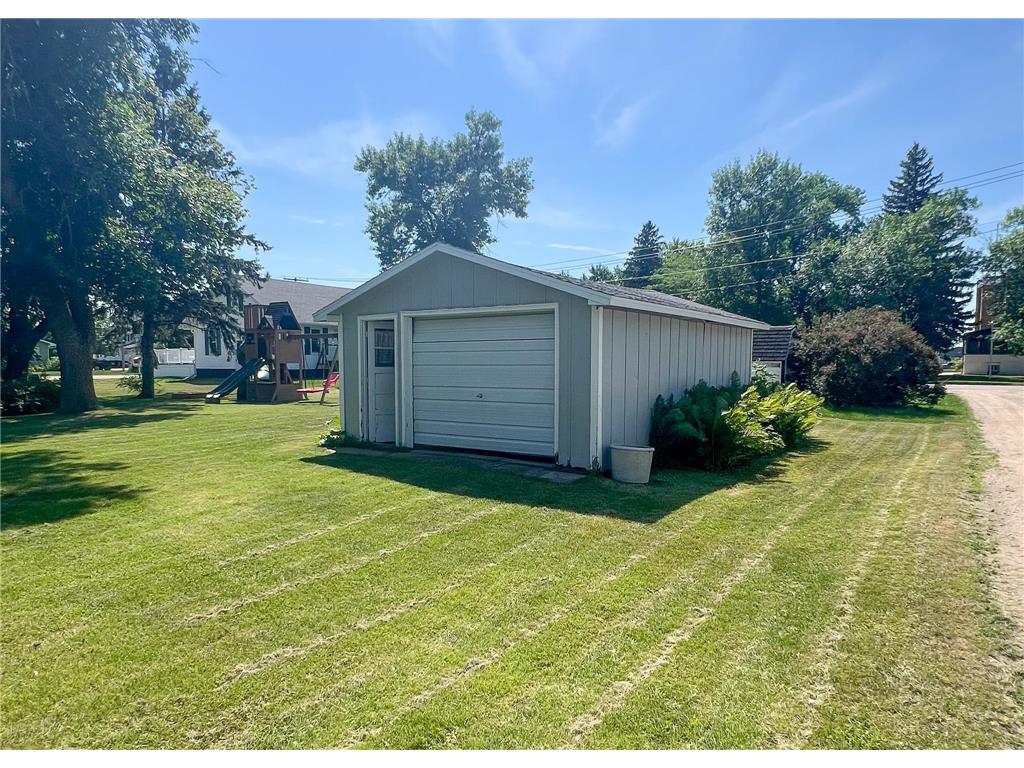 212 Norman Avenue NW Twin Valley MN 56584 7111395 image3