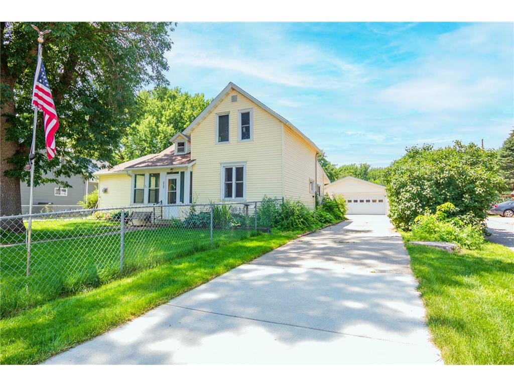 212 S Agency Street Eagle Lake MN 56024 6568769 image1