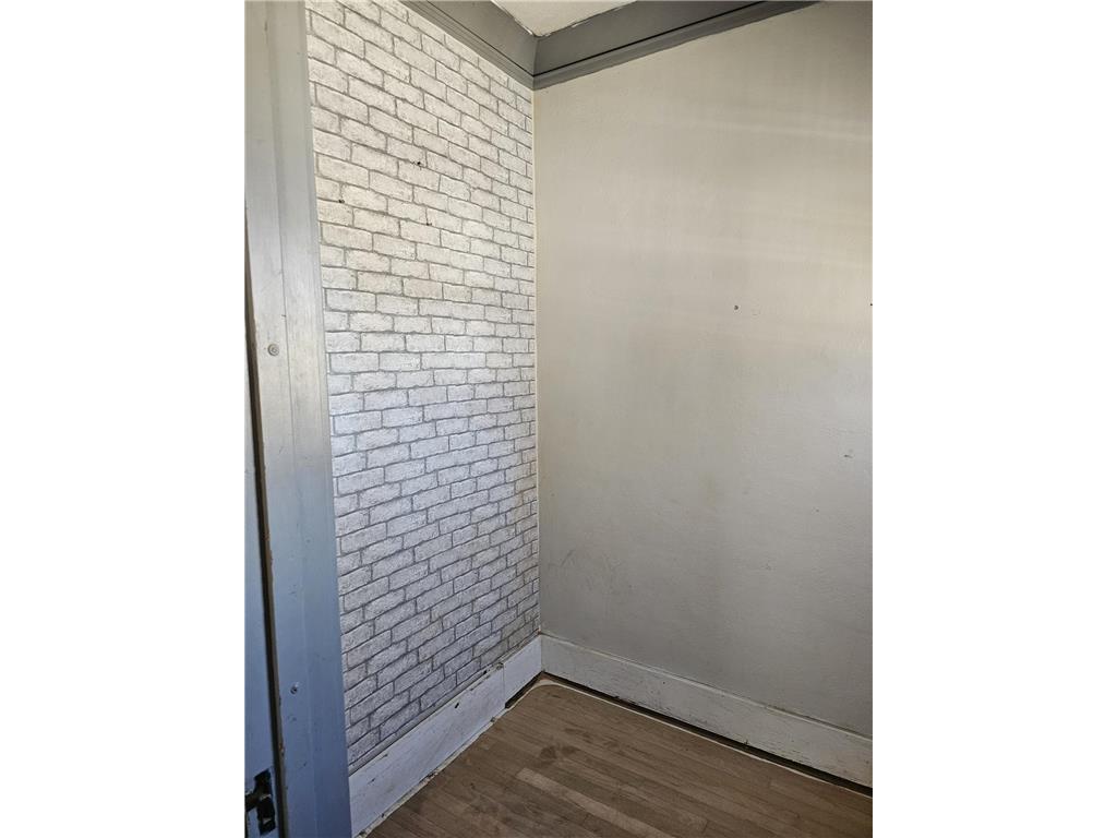 212 S Center Street Ceylon MN 56121 7049911 image12