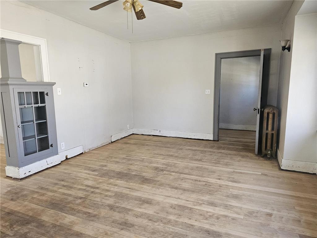212 S Center Street Ceylon MN 56121 7049911 image14