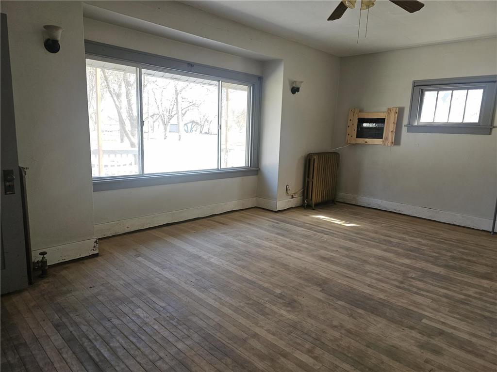 212 S Center Street Ceylon MN 56121 7049911 image15