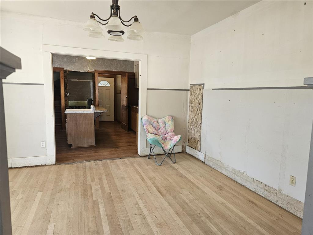 212 S Center Street Ceylon MN 56121 7049911 image17