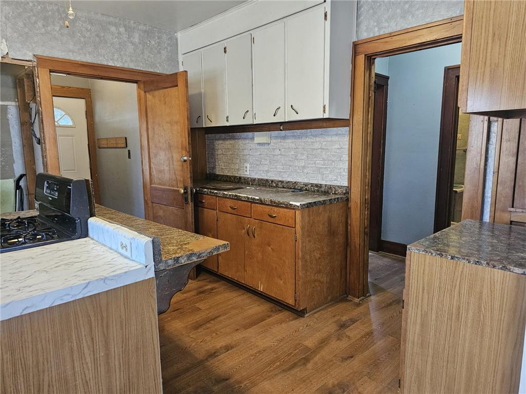 212 S Center Street Ceylon MN 56121 7049911 image19