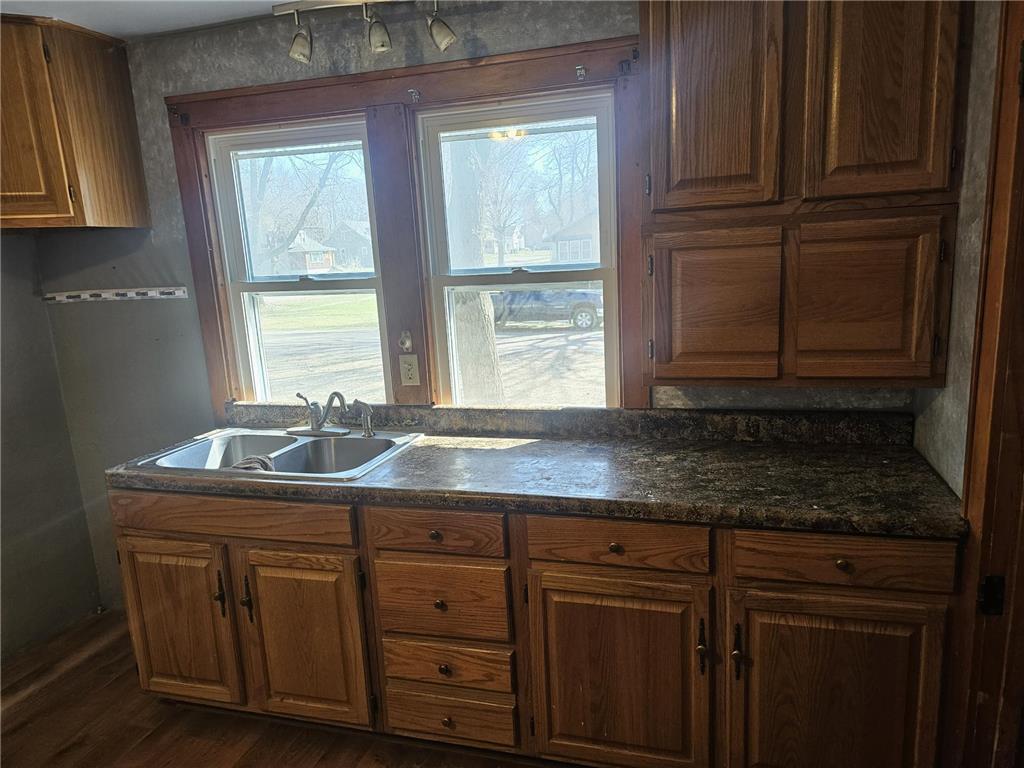 212 S Center Street Ceylon MN 56121 7049911 image20