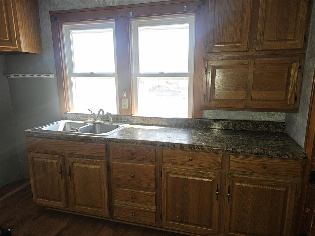 212 S Center Street Ceylon MN 56121 7049911 image21