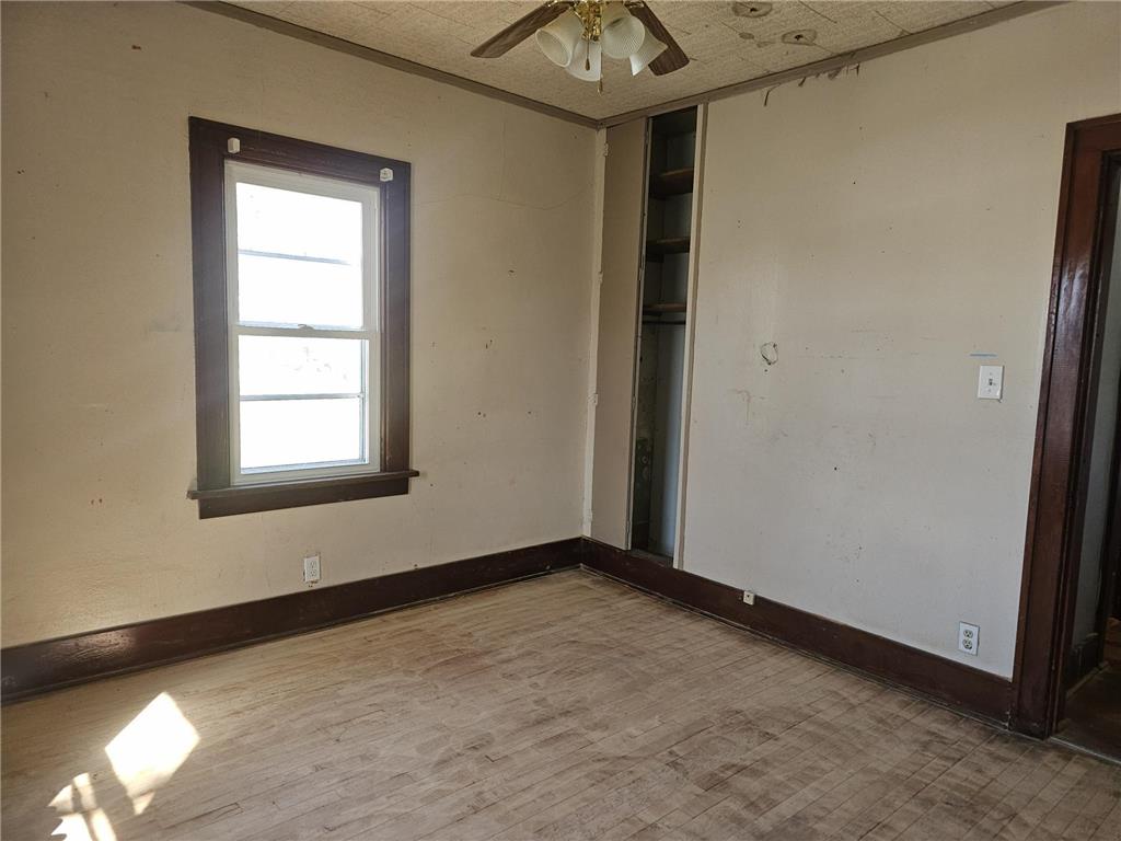 212 S Center Street Ceylon MN 56121 7049911 image22