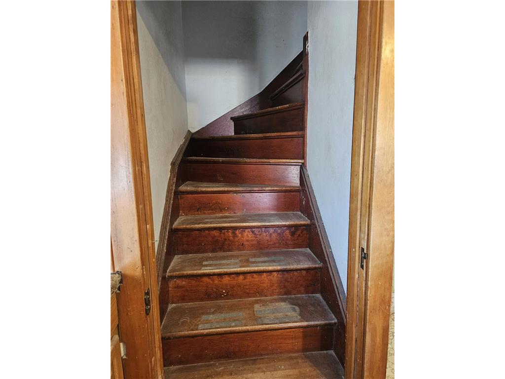 212 S Center Street Ceylon MN 56121 7049911 image30