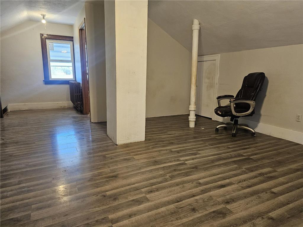 212 S Center Street Ceylon MN 56121 7049911 image35