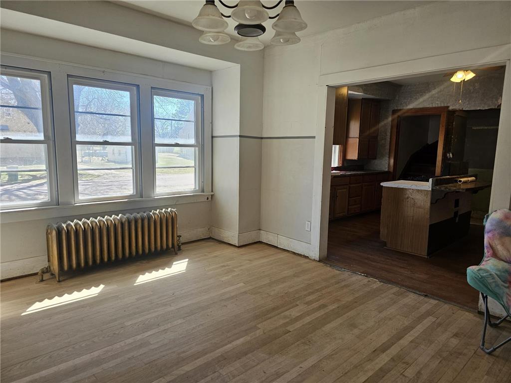 212 S Center Street Ceylon MN 56121 7049911 image4