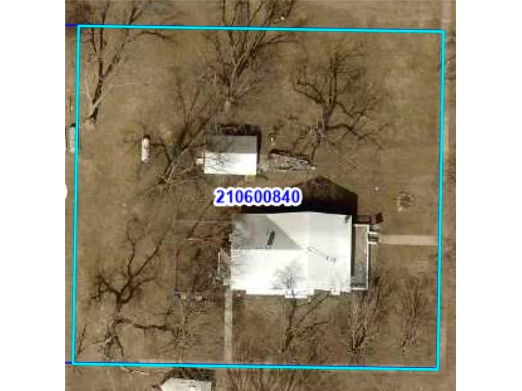 212 S Center Street Ceylon MN 56121 7049911 image49
