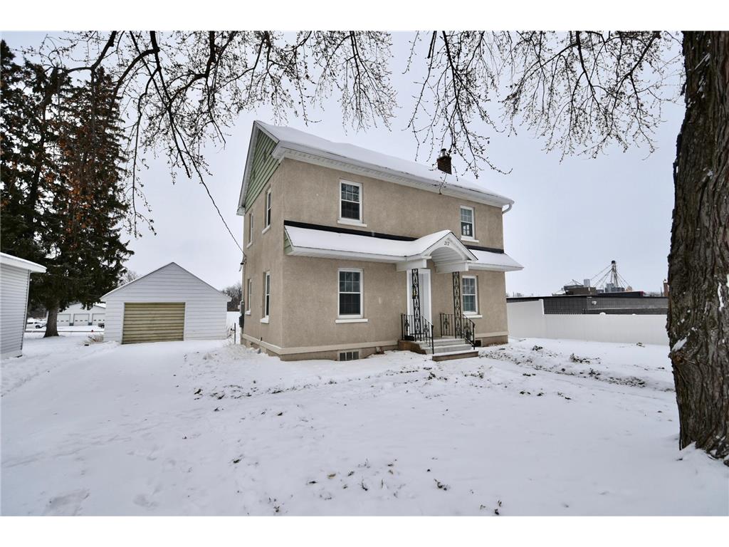 212 W 3rd Street Zumbrota MN 55992 6825172 image2