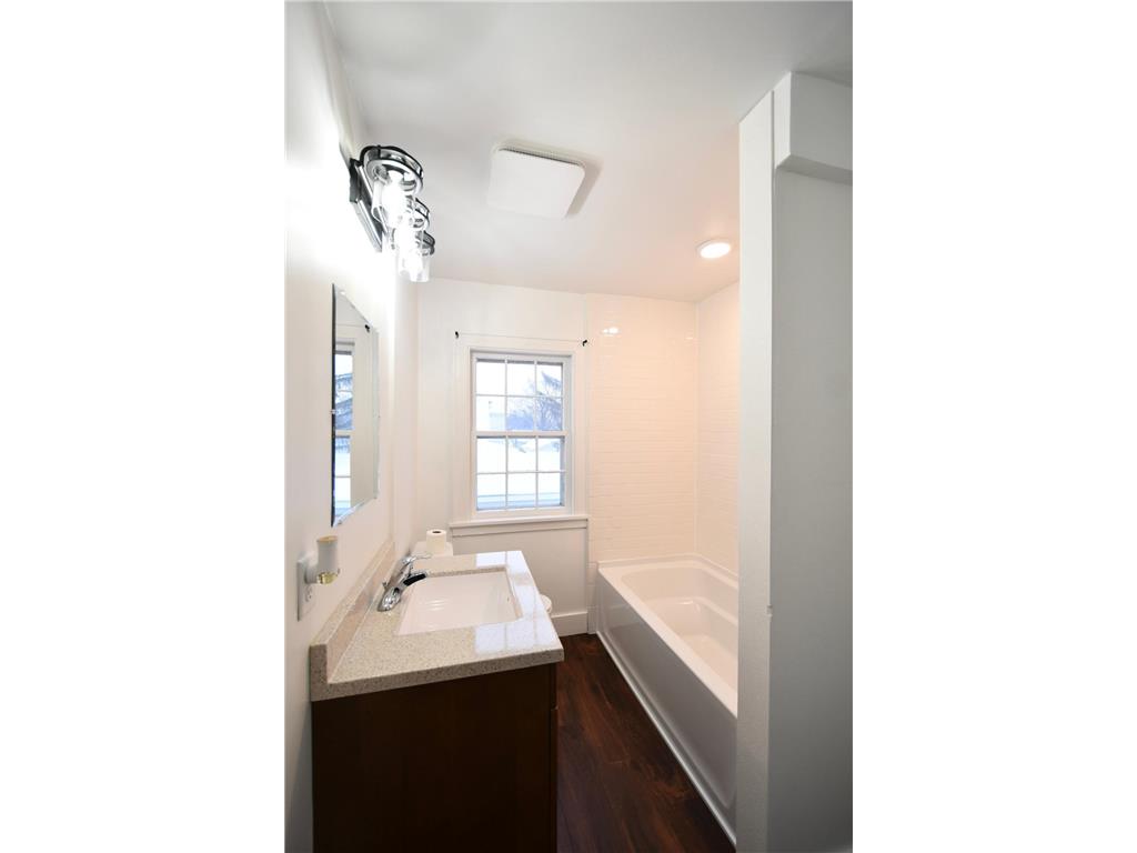 212 W 3rd Street Zumbrota MN 55992 6825172 image26