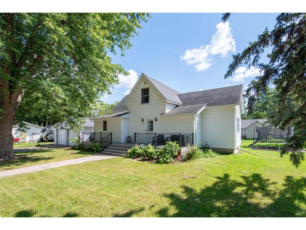 212 W Bert Street Lake Crystal MN 56055 6776590 image1