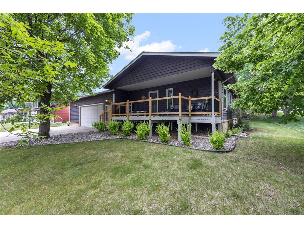 212 Wacker Drive, Glencoe, MN 55336 MLS 6383873 Edina Realty