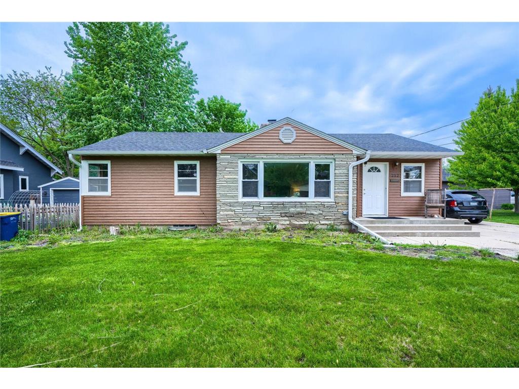 212 Woodley Street W Northfield MN 55057 7078119 image2
