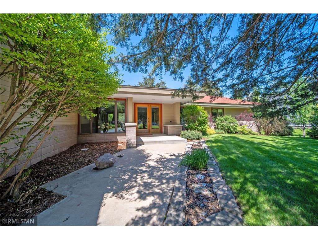 212 Woodridge Drive, Cannon Falls, MN 55009 MLS 6375301 Edina Realty