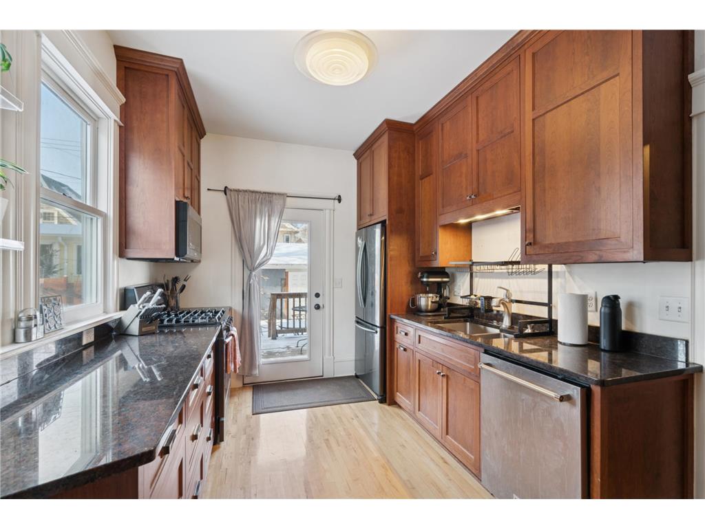 2120 Emerson Avenue S Minneapolis MN 55405 7053052 image14