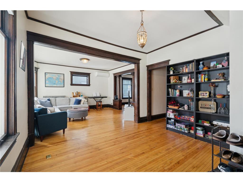2120 Emerson Avenue S Minneapolis MN 55405 7053052 image3